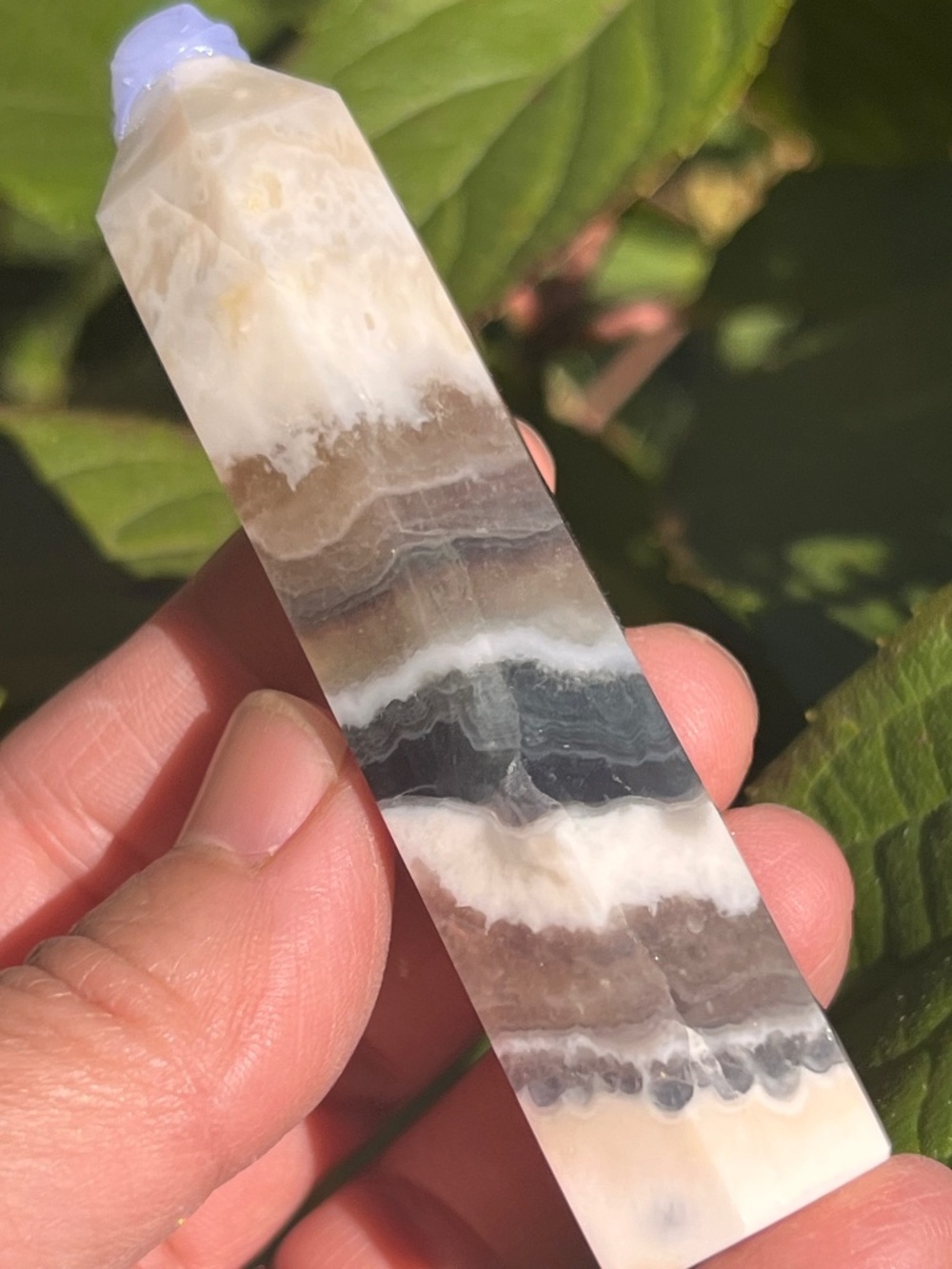 Fluorite (1) agate tower | crystal ~ uv reactive
